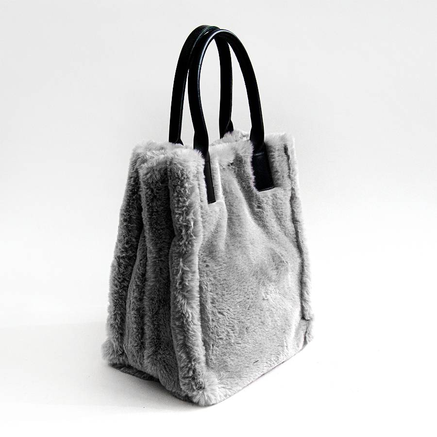 Laura Di Maggio TRUDY BIG – shopping in ecopelliccia grigia Acquista Ora
