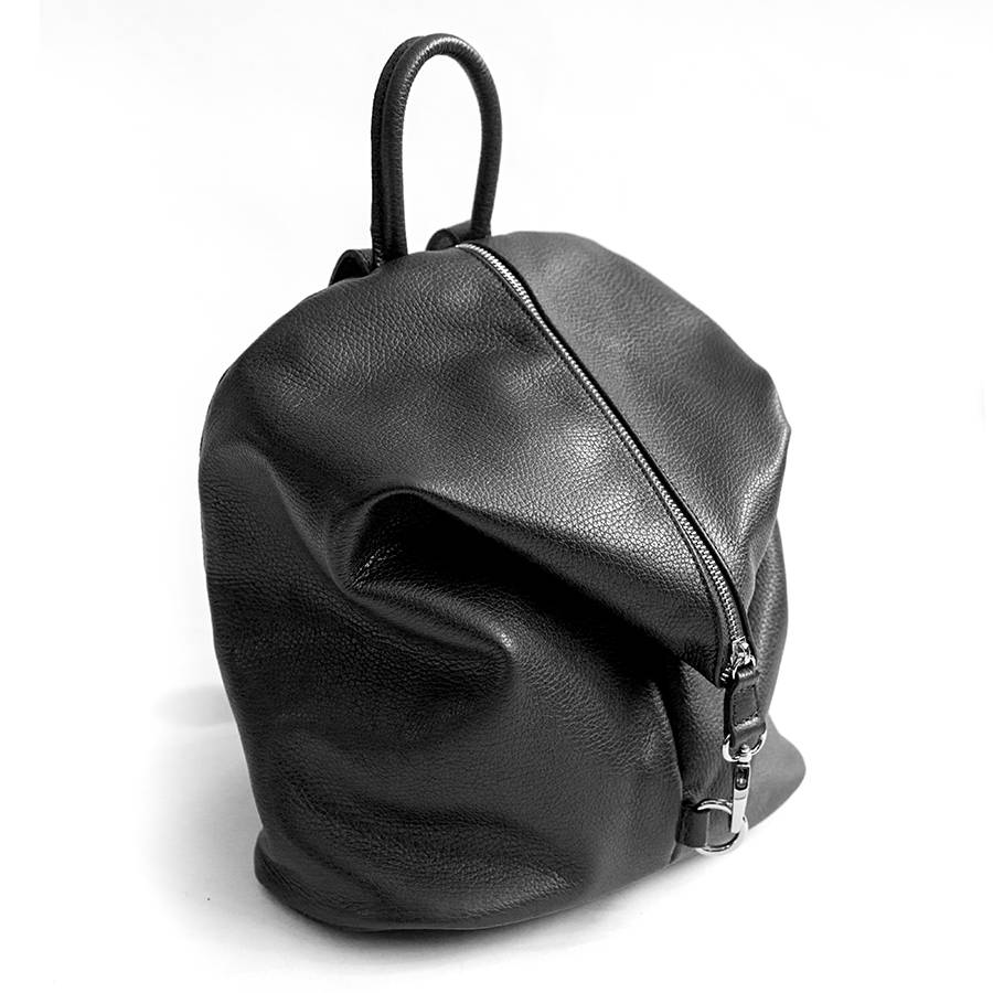 Laura Di Maggio FLIP – Zaino con zip in pelle nero Acquista Ora