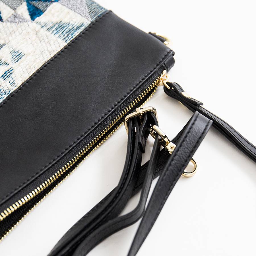 Laura Di Maggio EMILY – busta in pelle e tessuto bianco e petrolio Negozi Online