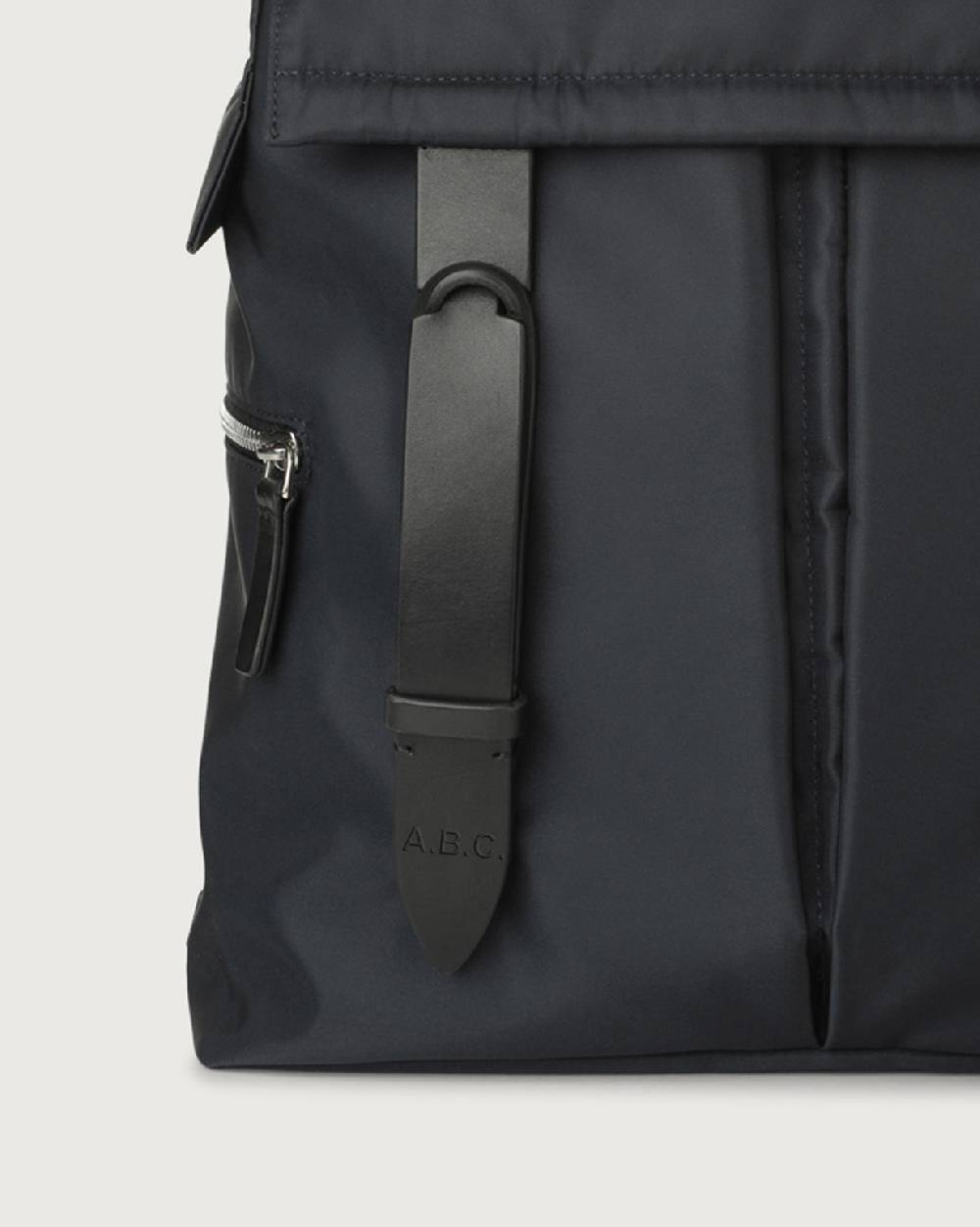 Orciani Zaino Nobuckle Planet in eco-nylon Acquista Ora
