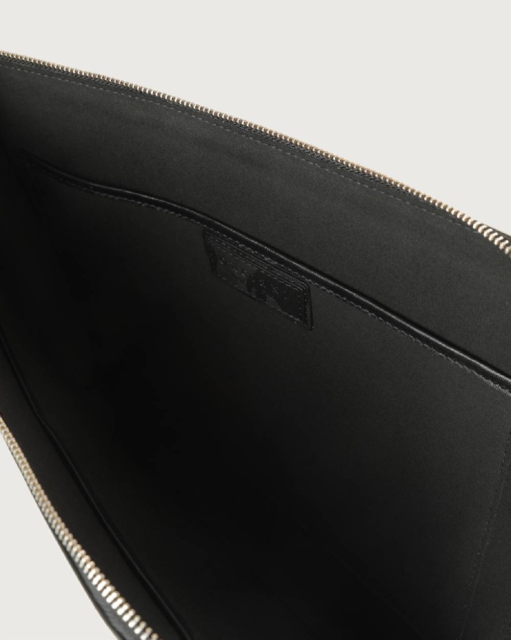 Orciani Pochette slim Skyline in pelle Outlet