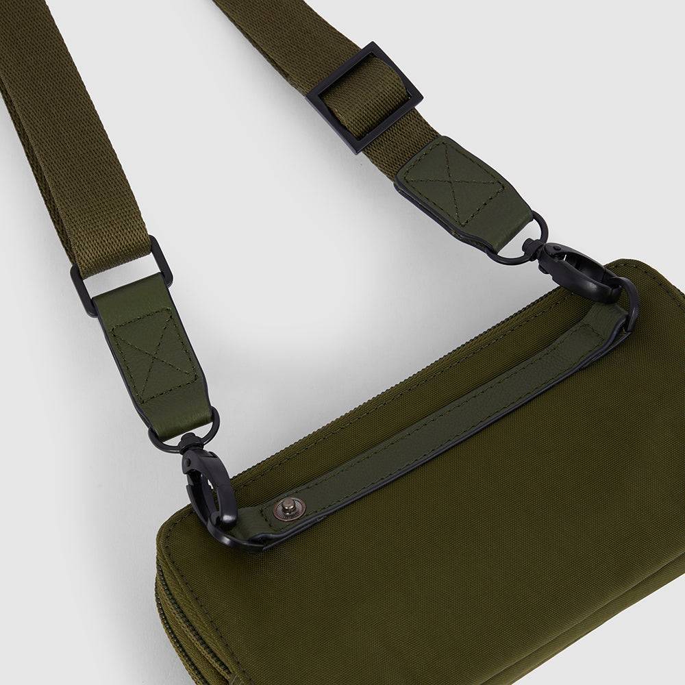 Piquadro Case in recycled fabric with three dividers Offerte