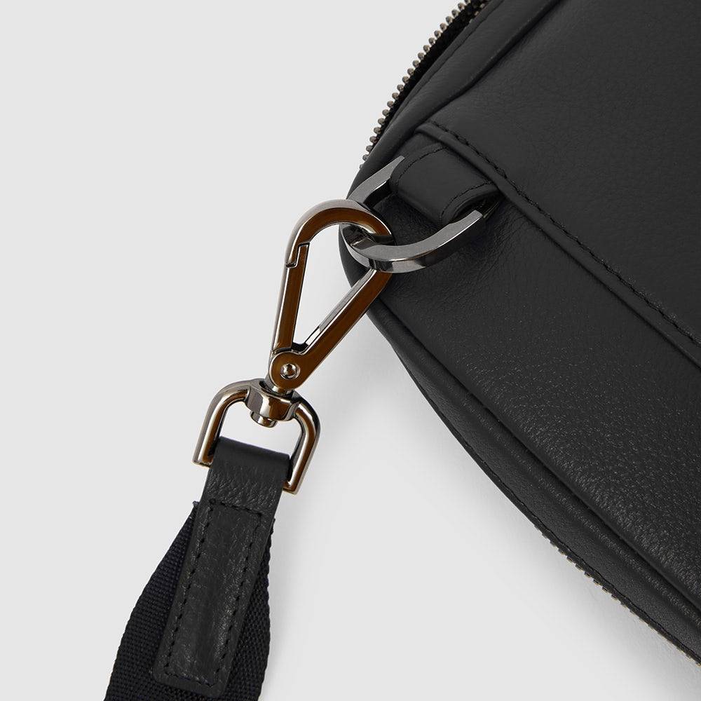 Piquadro Pocket crossbody bag with iPad®mini compartment Moda