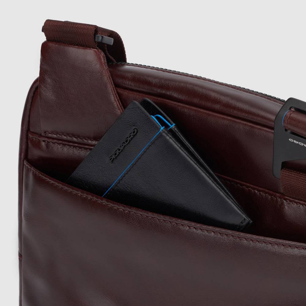 Piquadro iPad® crossbody bag 2025