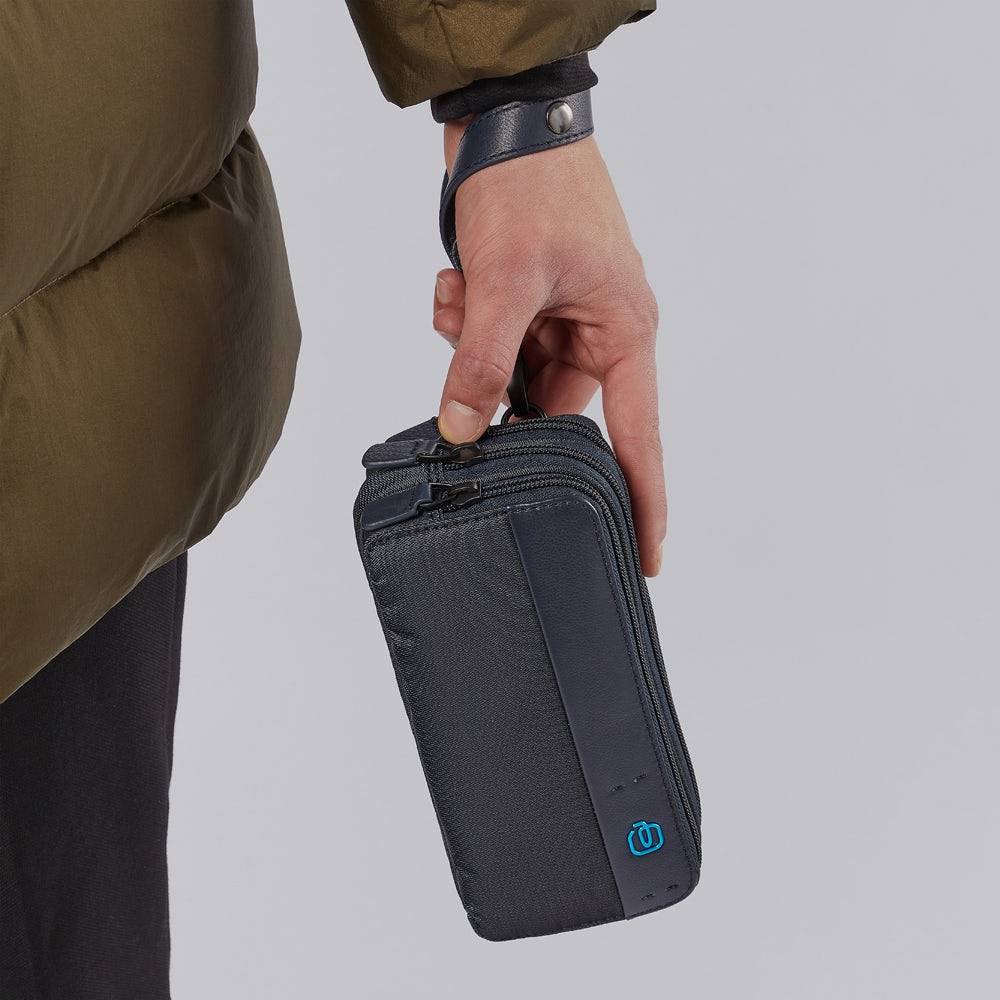 Piquadro Case with three dividers and wrist strap Qualità Garantita