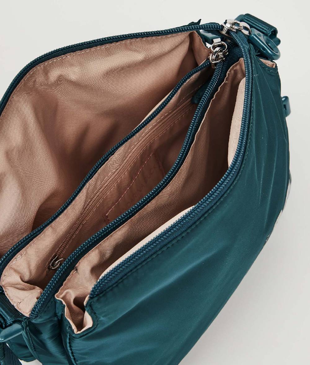 ﻿Mandarina Duck MD20 BALLOON POCHETTE Mandarina Duck Acquista Ora