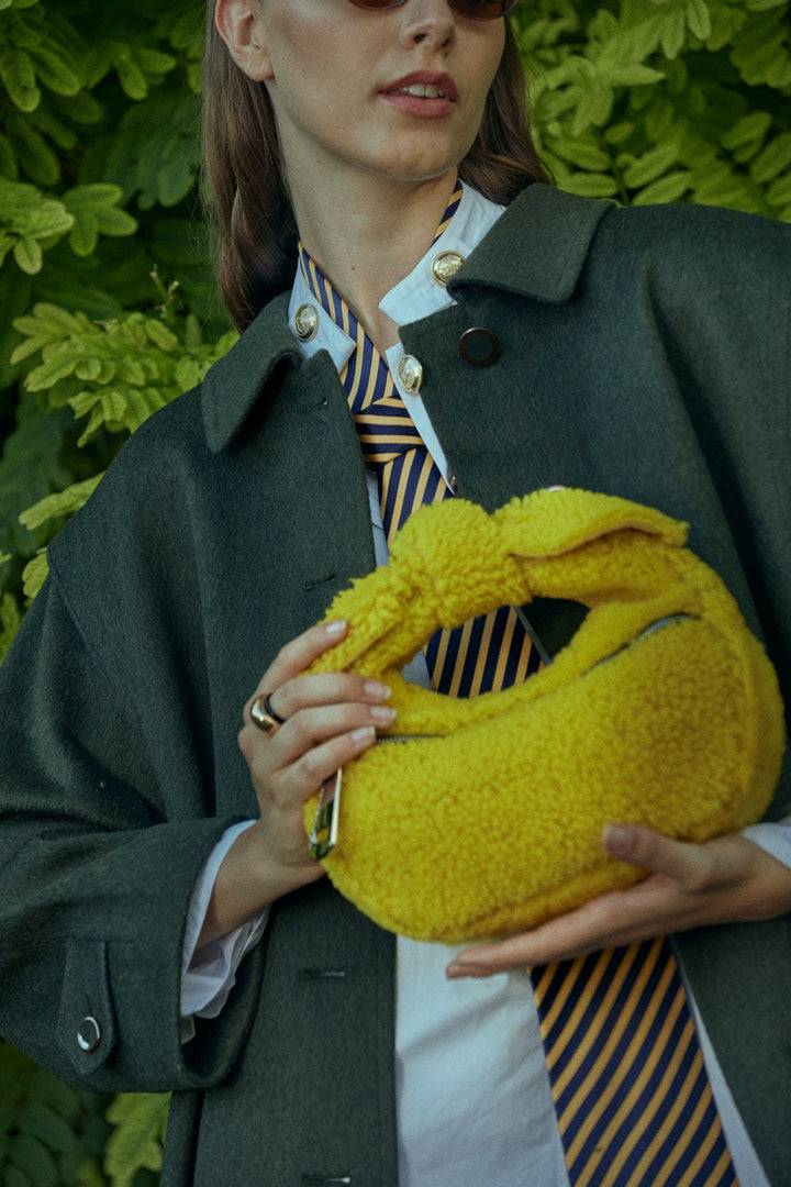 Roberta Gandolfi Bunny Teddy mini bag in shearling con tracolla in pelle staccabile Sconto