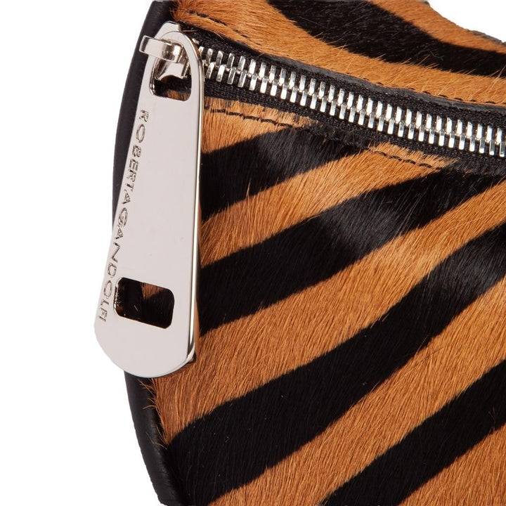Roberta Gandolfi Bunny Pony mini bag in pony stampa animalier e finiture in pelle di vitello con tracolla staccabile In Vendita