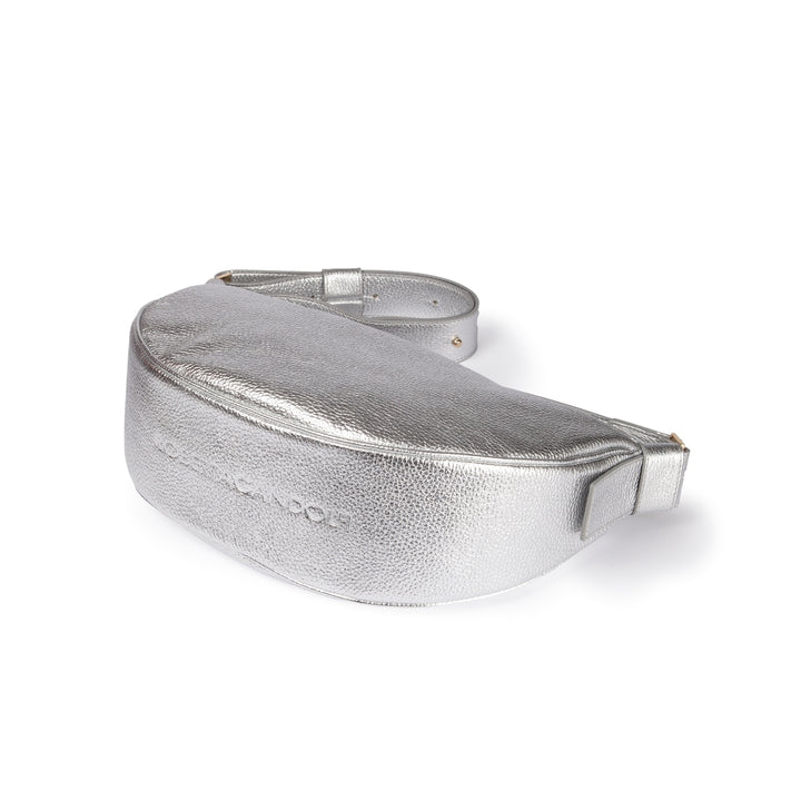Roberta Gandolfi Micol Banana small cross body in vitello martellato metal con tracolla regolabile In Vendita