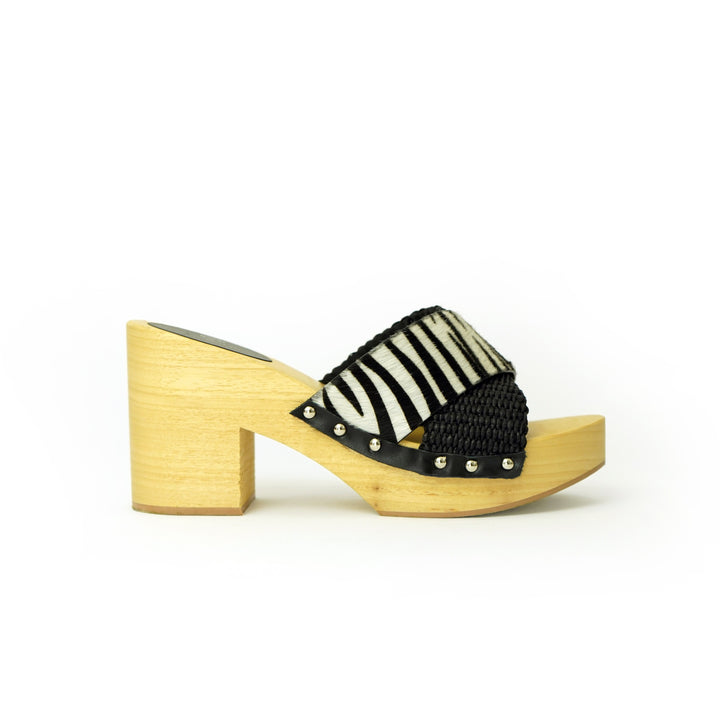 Roberta Gandolfi Diva Zebra sandali in legno incrociato con platform in rafia e pony stampa animalier Affare Del Giorno