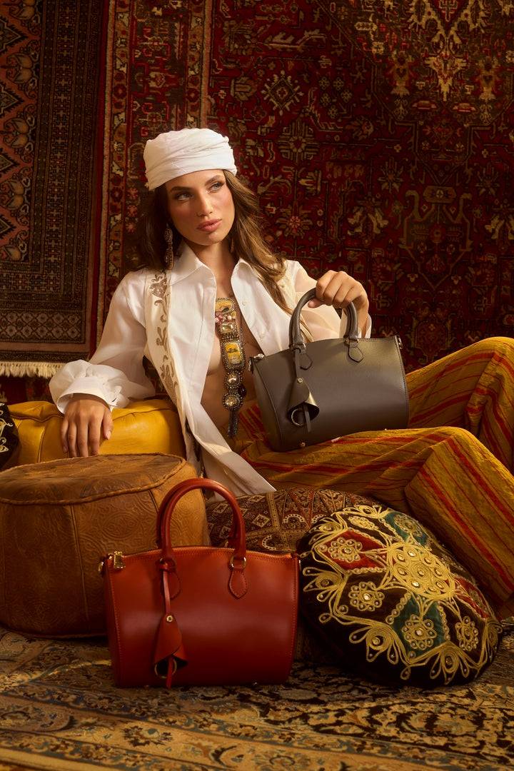 Roberta Gandolfi Nicole bowling in pelle stampa "light saffiano" con tracolla staccabile e regolabile Ultimi due giorni