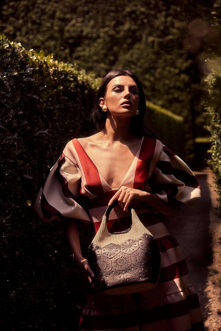Roberta Gandolfi Giulia Handbag in rafia e pelle il pannello tagliato al laser è interamente cucito a mano con tracolla staccabile Sconto