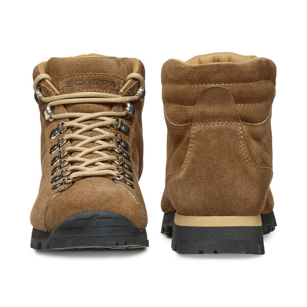 Scarpa PRIMITIVE Reinterprets the tradition style in a modern key Nuova