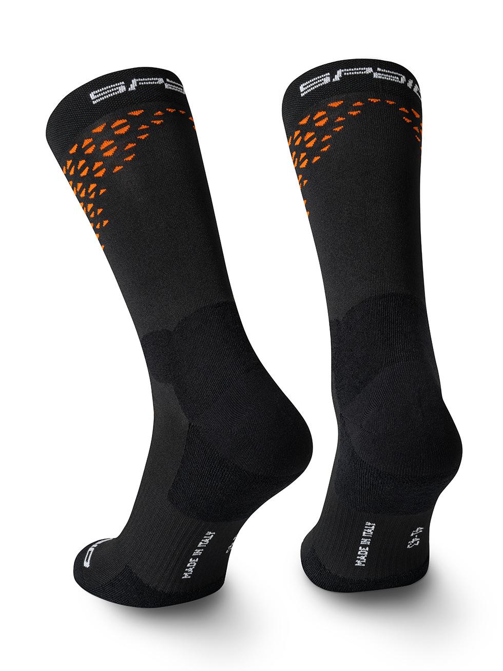 Spaio SPAIO CALZINI DA TREKKING TREKKING SOCKS FIERCE BLACK/ORANGE Soddisfazione Garantita