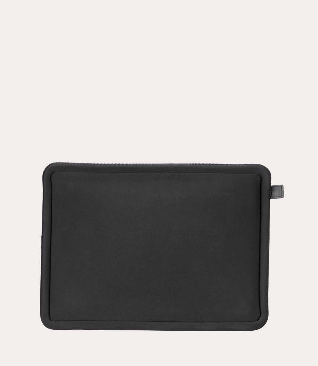 Tucano Second skin per MacBook Pro 16" Presa