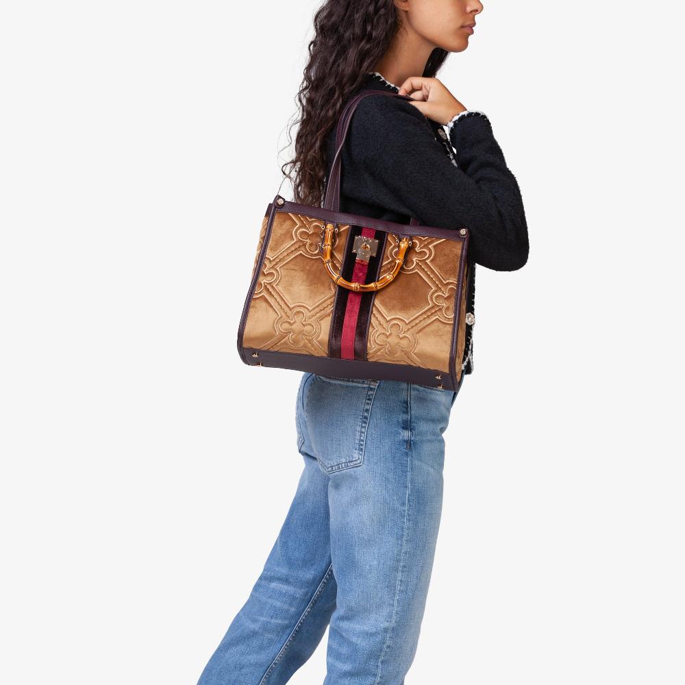 V73 Shopping DANA Italia