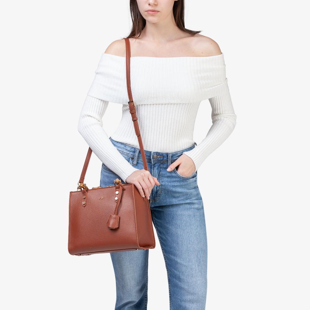 V73 Shopping NEFERTITI Fino Al -60%