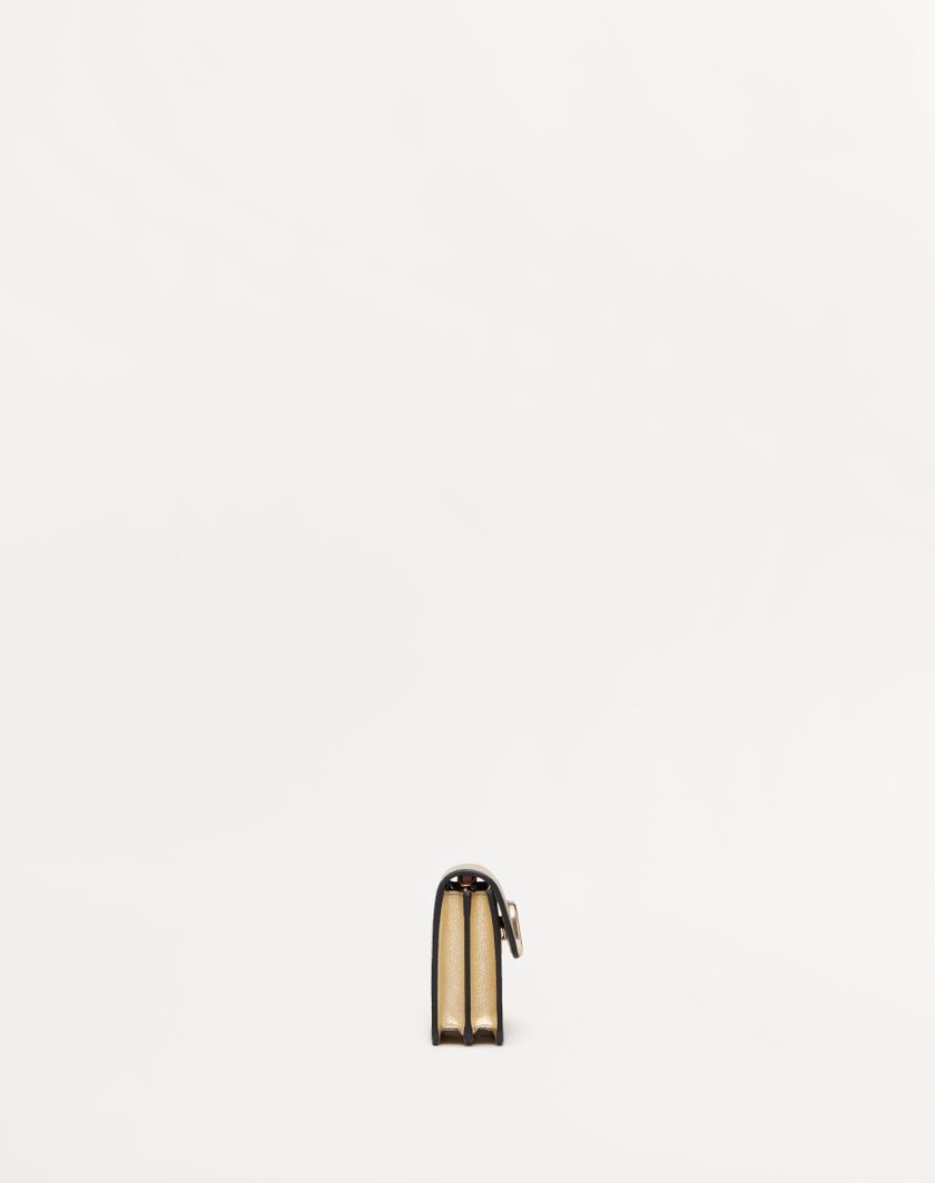 Valentino Handbags Portafoglio Con Catena Vlogo Signature In Vitello Granato Metallizzato per Donna in Platino | Valentino IT Acquista Ora