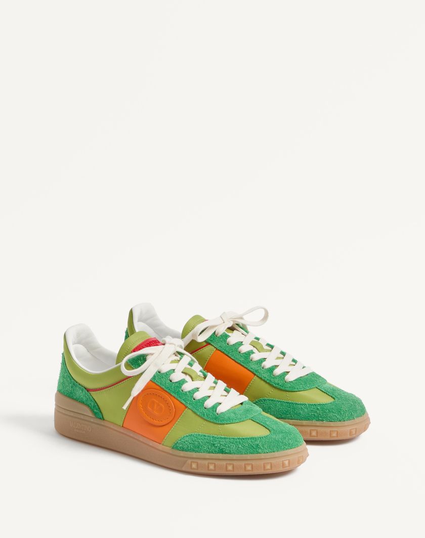 Valentino Handbags Sneaker Low Top Upvillage In Crosta E Nylon per Uomo in Acid Bluette | Valentino IT Novità