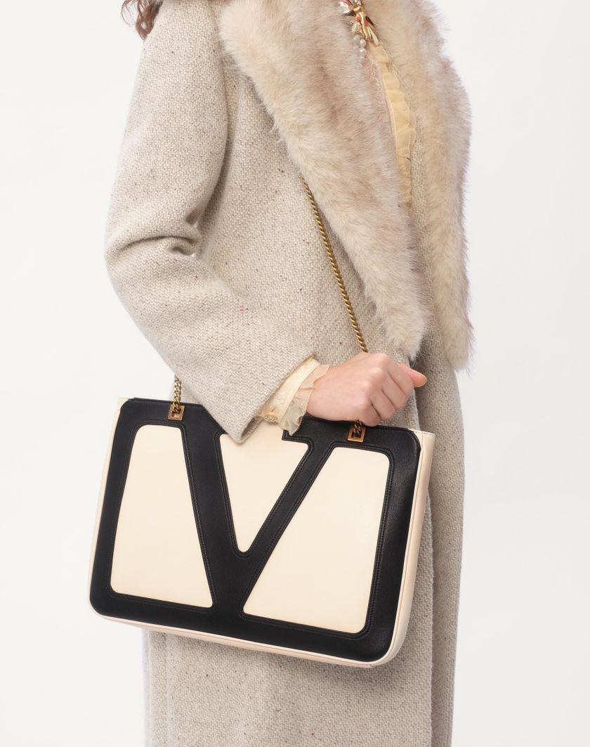 Valentino Handbags Borsa Shopping Media Valentino Garavani Viva Superstar In Nappa per Donna in Avorio/nero | Valentino IT Sottocosto