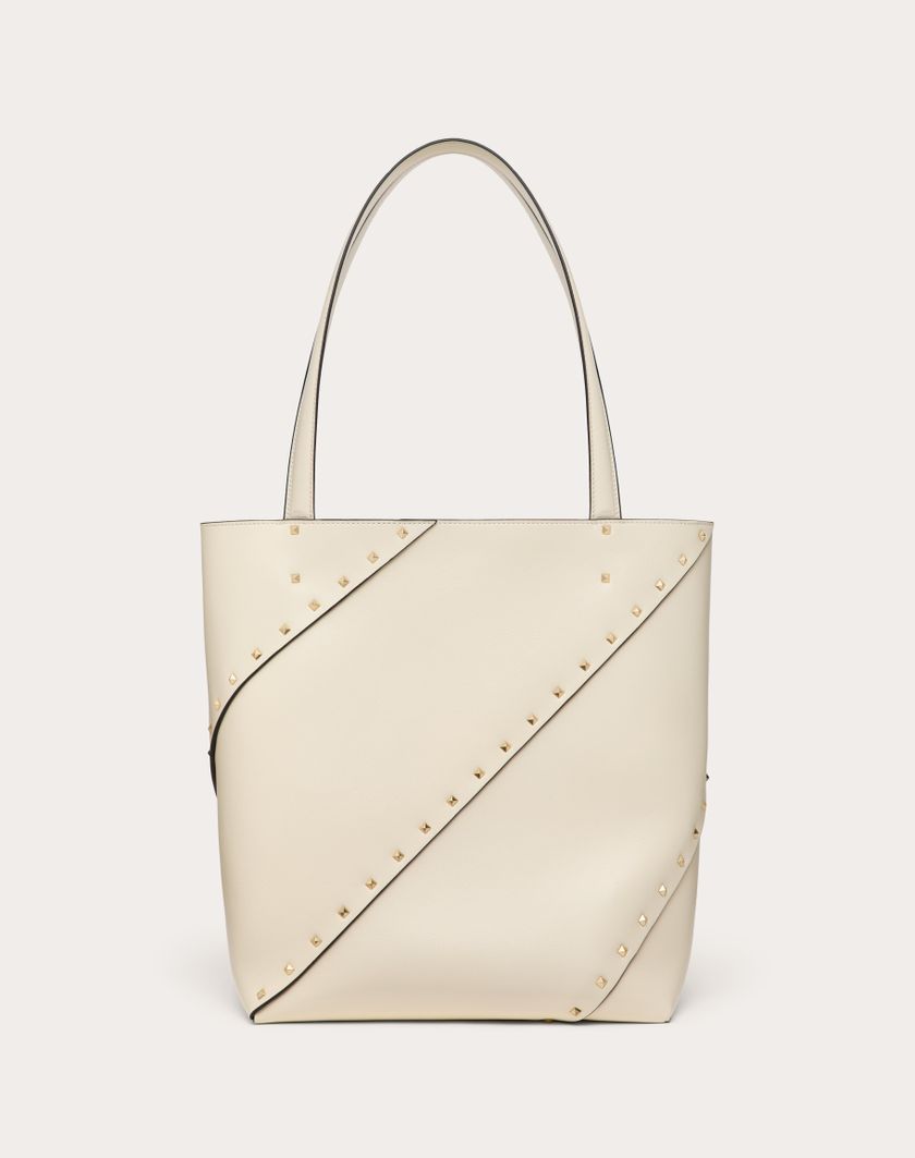 Valentino Handbags Borsa Shopping Valentino Garavani Valentino Garavani Rockstud Wispy In Vitello per Donna in Tabacco | Valentino IT Negozio