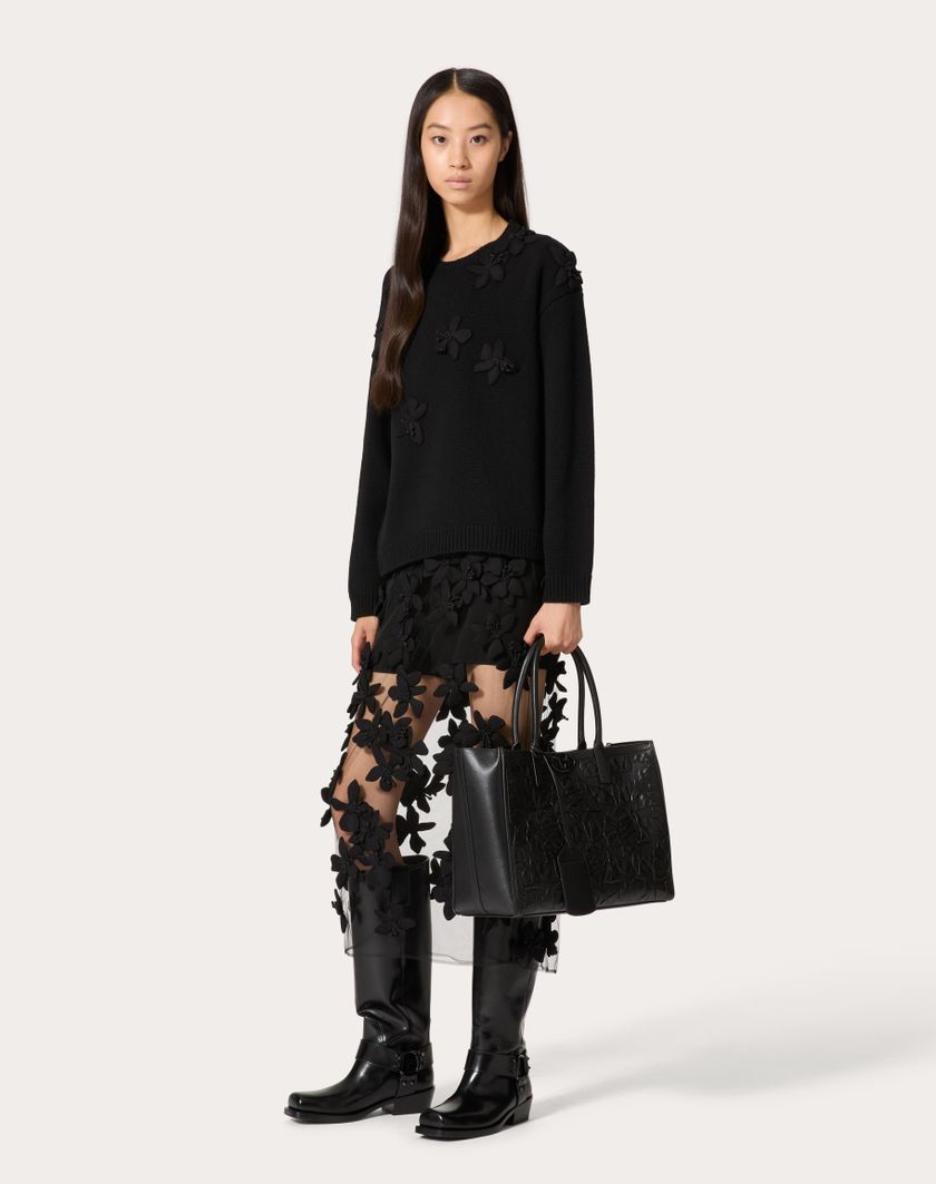 Valentino Handbags Borsa Shopping Media Vlogo Locker Tote In Pelle Con Rose Ricamate per Donna in Nero | Valentino IT Italy