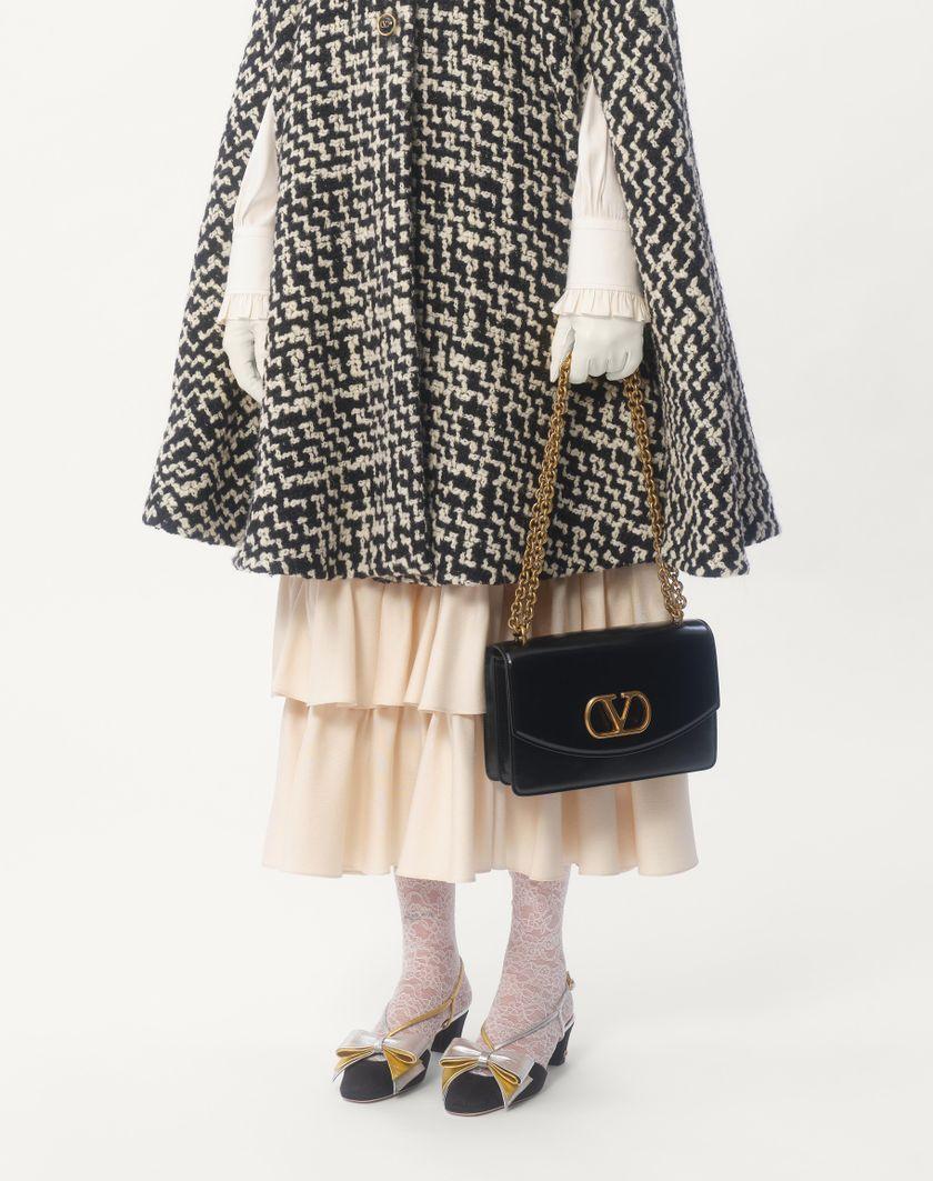 Valentino Handbags Cappa In Geometric Tweed per Donna in Avorio/nero | Valentino IT Negozio