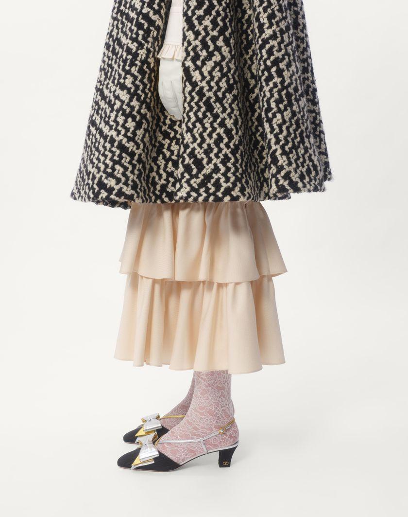 Valentino Handbags Cappa In Geometric Tweed per Donna in Avorio/nero | Valentino IT Negozio
