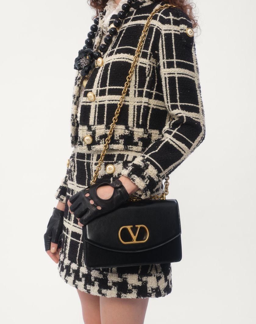 Valentino Handbags Caban In Macro Check Tweed per Donna in Nero/avorio | Valentino IT 2025