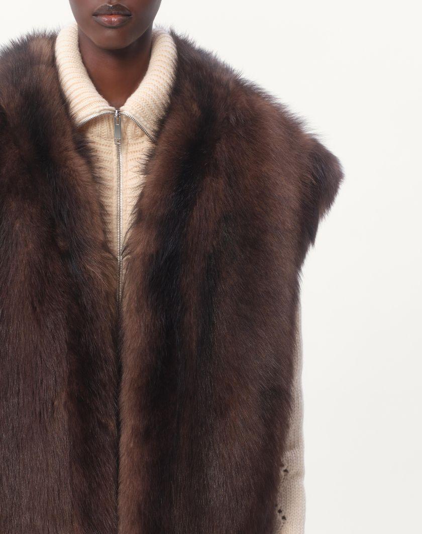 Valentino Handbags Gilet In Shearling per Donna in Marrone | Valentino IT Spedizione Gratuita