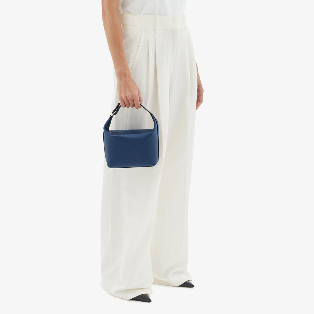 Valextra Portafoglio grande di Lusso in Pelle Blu Zaffiro | Valextra Offerta