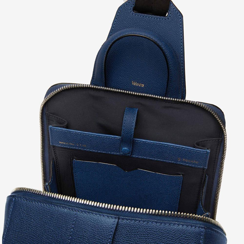 Valextra Zaino monospalla Uomo di Lusso in Pelle Blu | Valextra V-Line In Linea