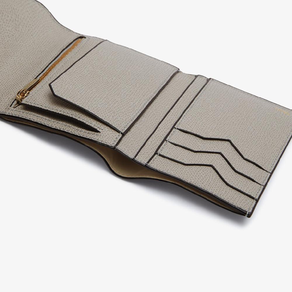 Valextra Portafoglio Iside Trifold | Pelle di vitello Millepunte | Grigio Cenere | Valextra Offerta speciale