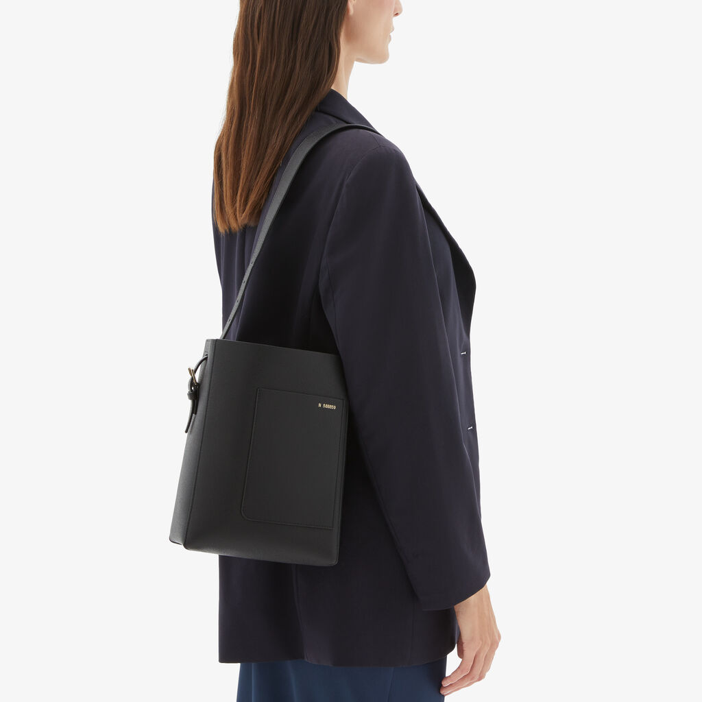 Valextra Borsa a secchiello da Donna di Lusso in Pelle Nera | Valextra Soft Sconto