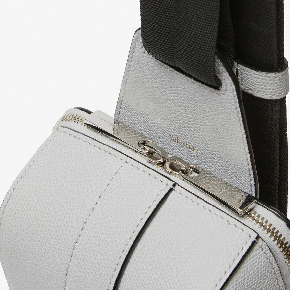 Valextra Zaino monospalla ergonomico in Pelle Grigia | Valextra V-Line Spedizione gratuita