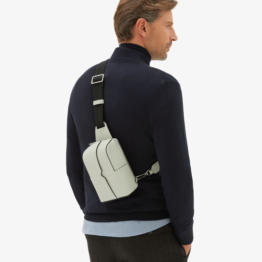 Valextra Zaino monospalla da Uomo di Lusso in Pelle Bianca | Valextra V-Line Offerte