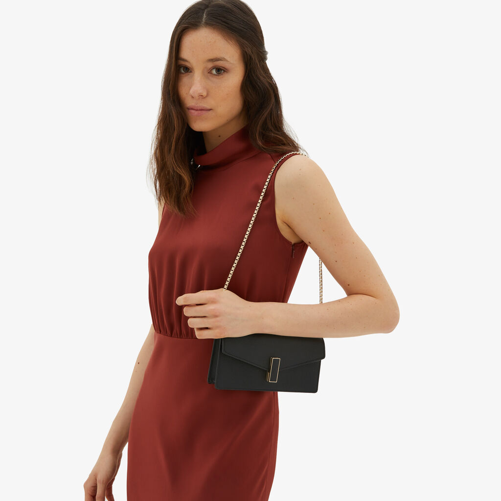 Valextra Borsa clutch semplice in Pelle Nera | Valextra Iside Acquista Ora