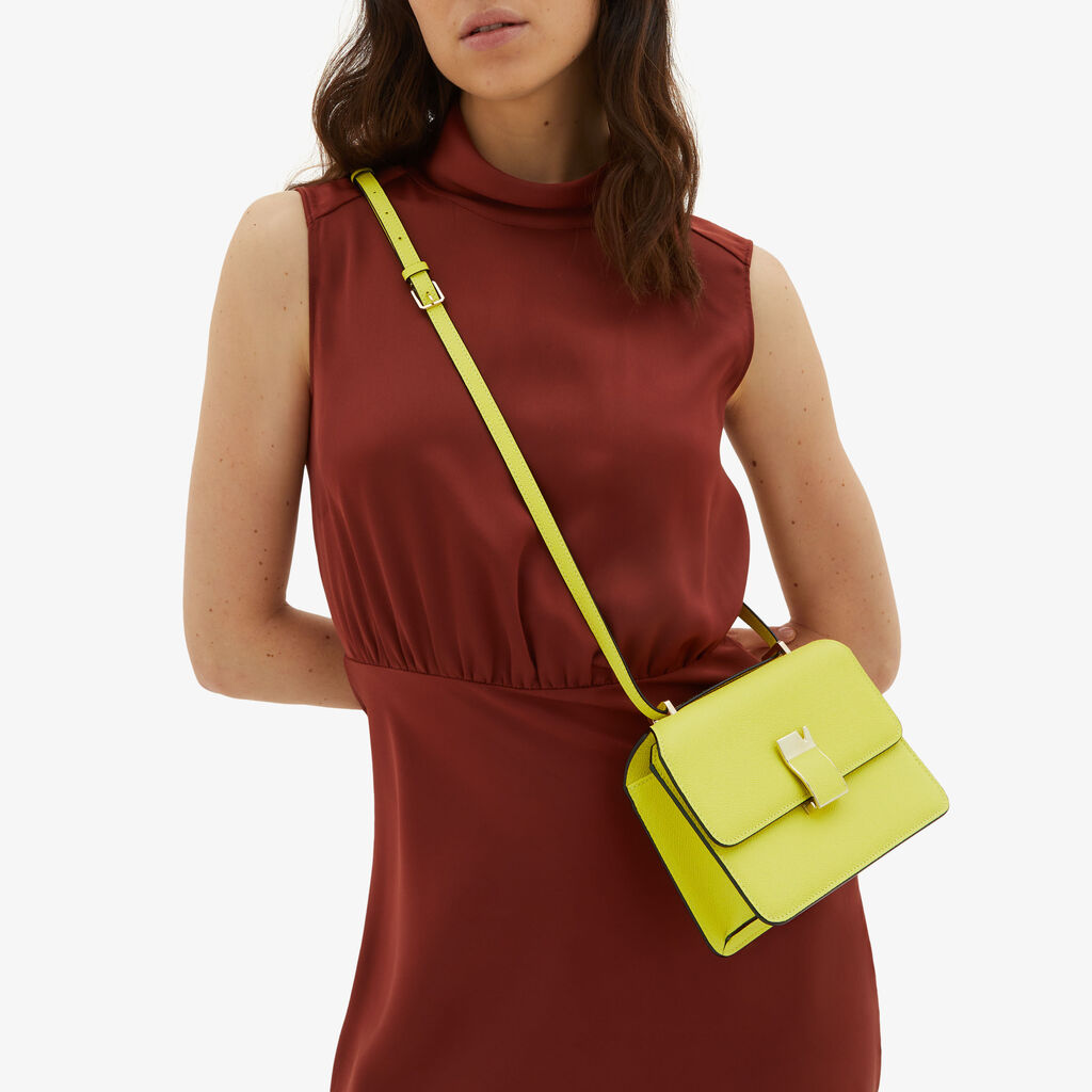 Valextra Borsa a tracolla da Donna in Pelle Gialla di Lusso | Valextra Presa