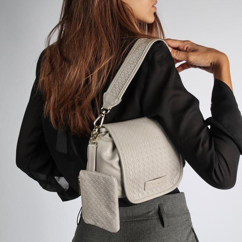 ALMALA PUFFY BAG | CEMENTO Nuova