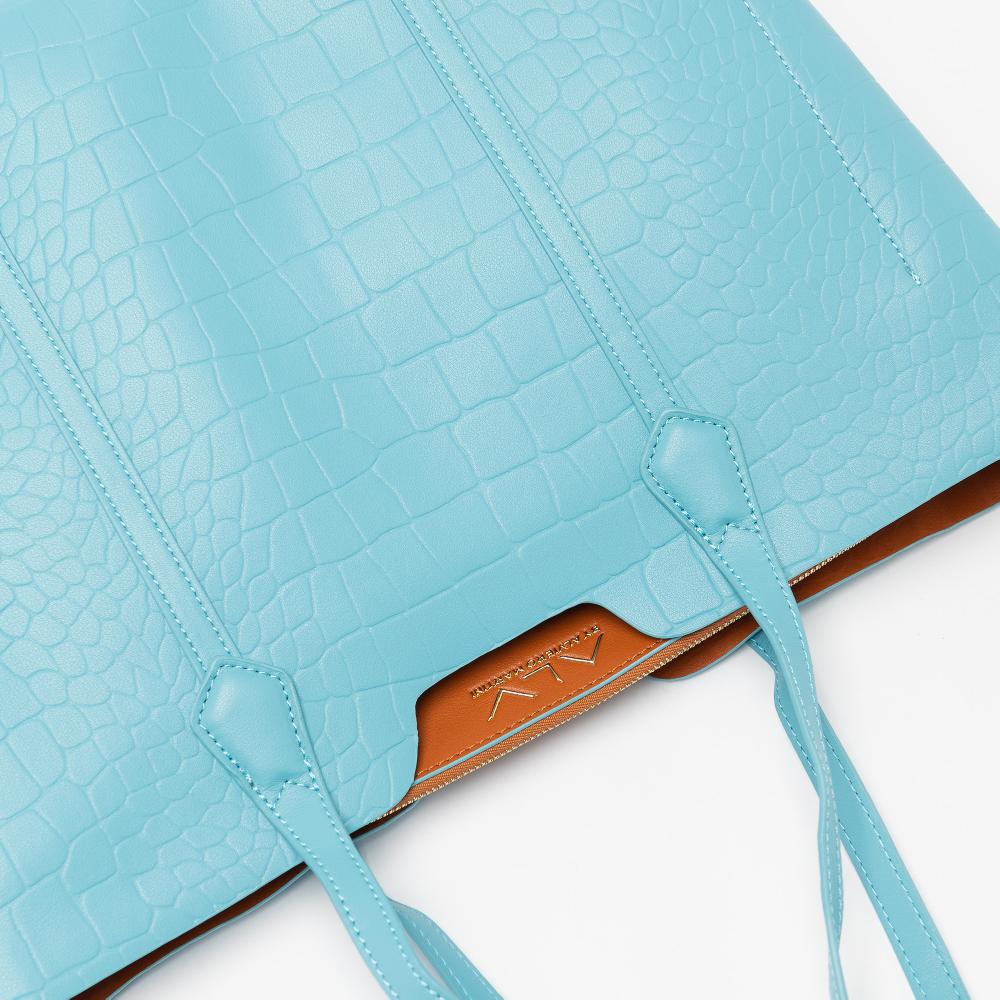 Alv by alviero martini Shopping bag large debossed passport ALV by Alviero Martini – ALVB9901 Prezzo Ridotto
