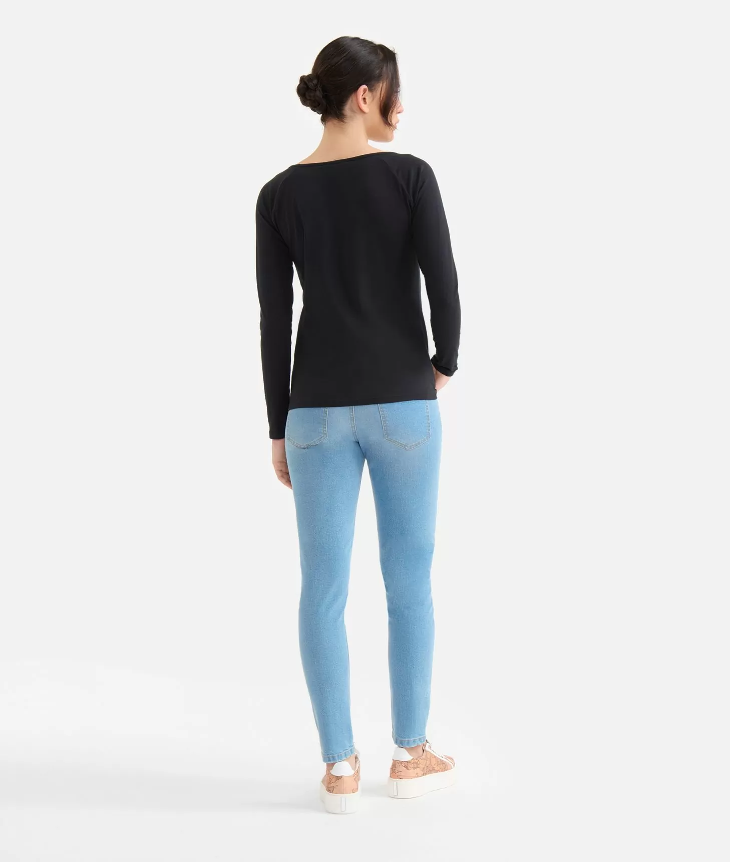Alviero martini 1a classe T-shirt a maniche lunghe in jersey di cotone stretch con spicchi Geo Classic Nera Offerta San Valentino