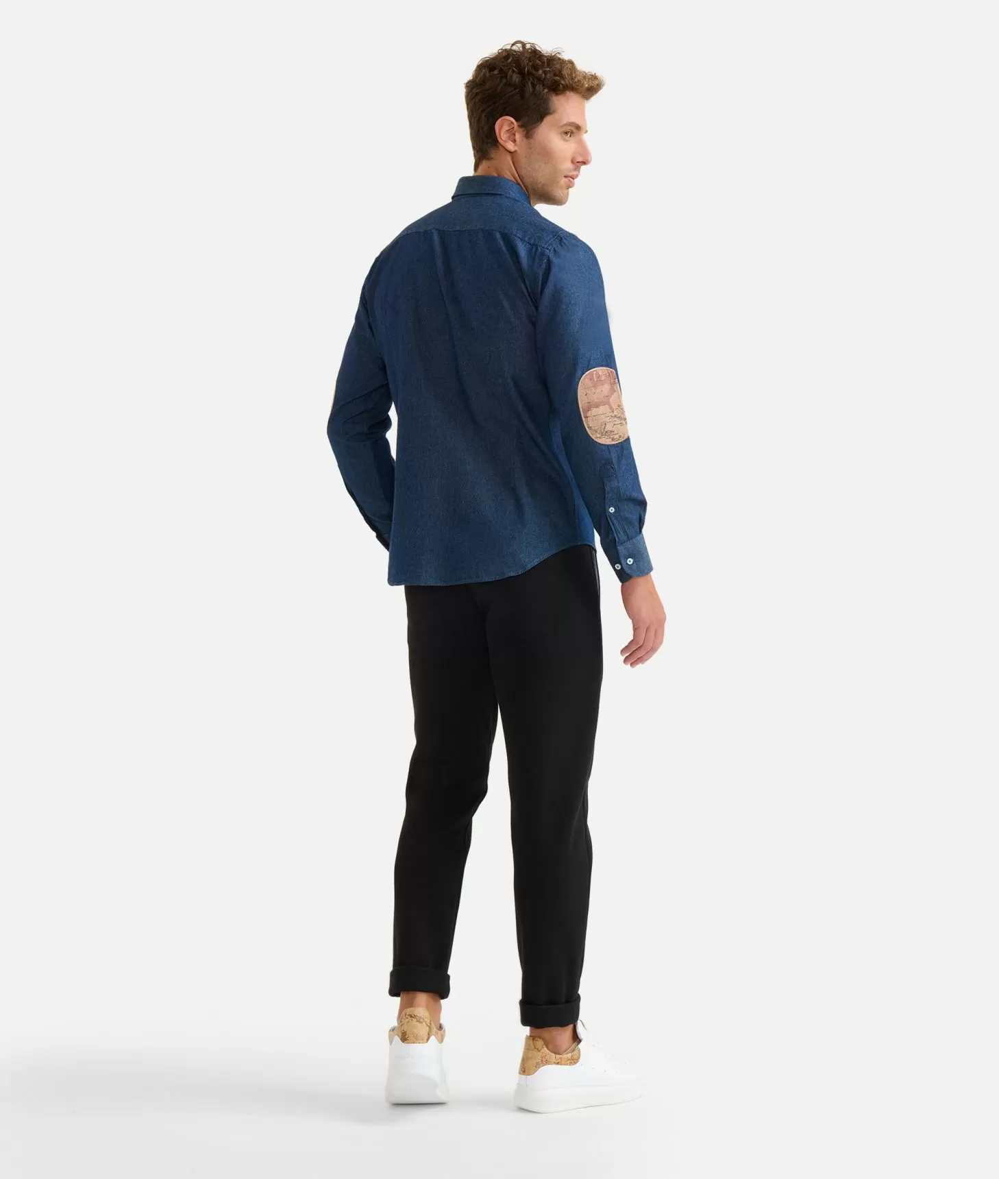 Alviero martini 1a classe Camicia slim in denim leggero con toppe Geo Classic Blu Jeans Scuro Prezzo Ridotto