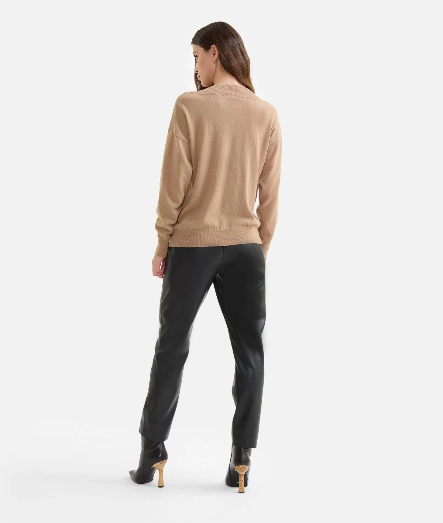 Alviero martini 1a classe Maglia in filato misto cashmere con bottoni Geo Classic Cammello In Vendita