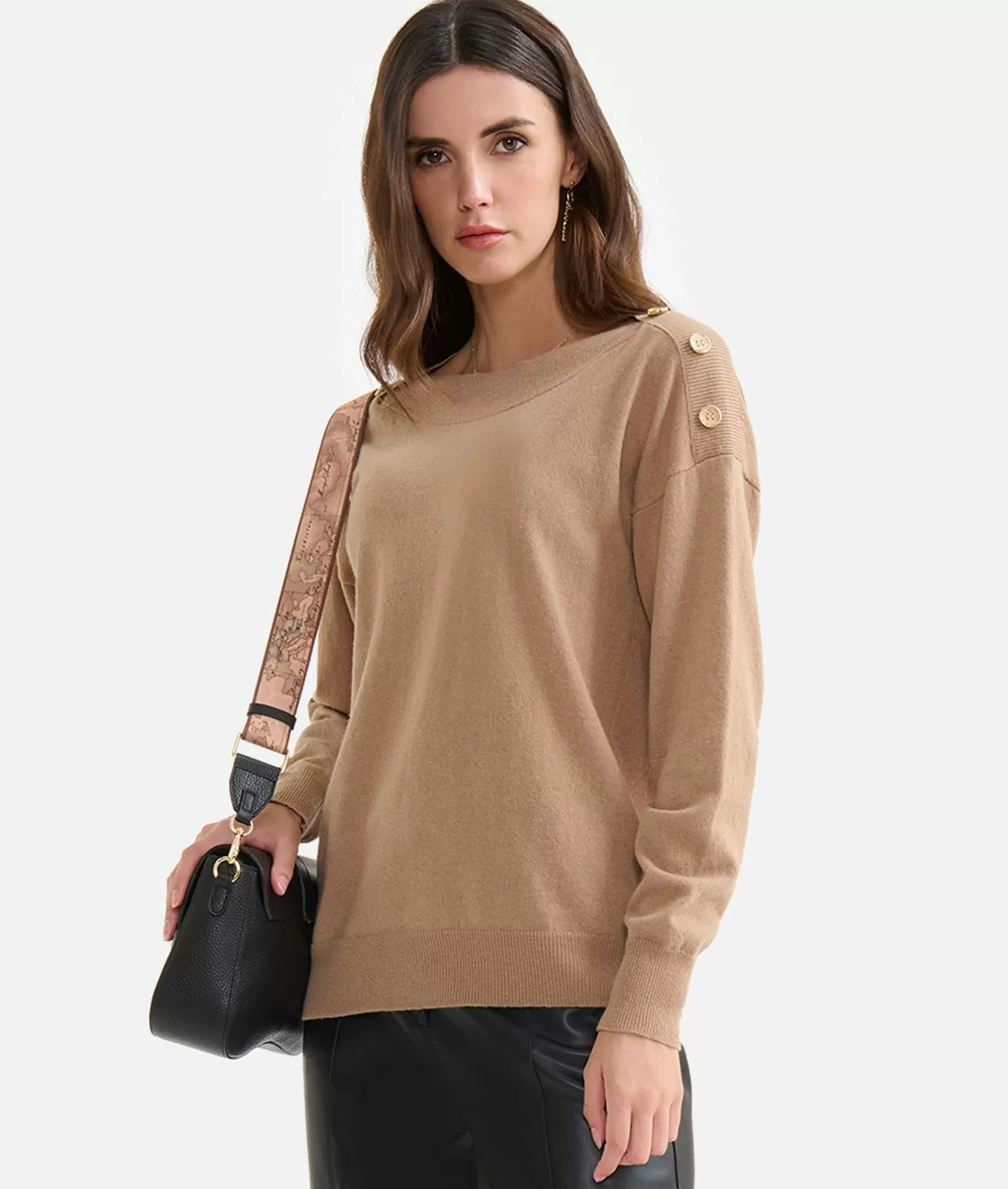 Alviero martini 1a classe Maglia in filato misto cashmere con bottoni Geo Classic Cammello In Vendita